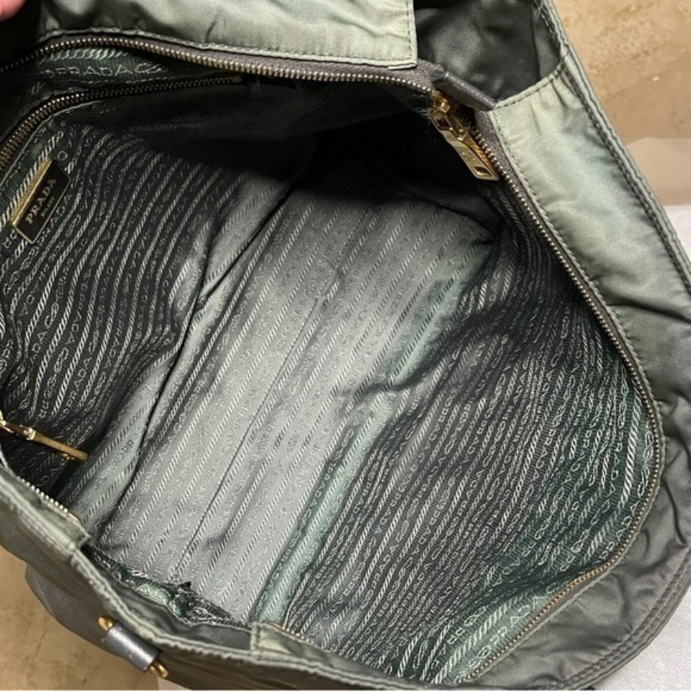 RARE Excellent condition. AUTHENTIC Prada Tessuto Vela Tote.Color: Olive - Picture 2 of 13